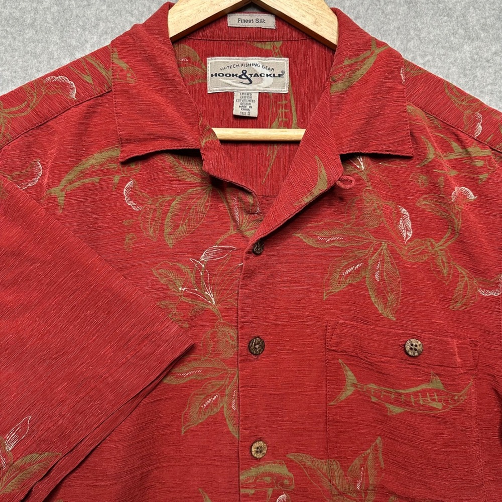 Hook‎ and Tackle Mens S Red Silk Cotton Fishing Shirt Tropical Swordfish Marlin